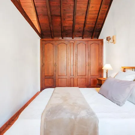 Дом отдыха Casa Petra - Traditional Canary House Гуимар